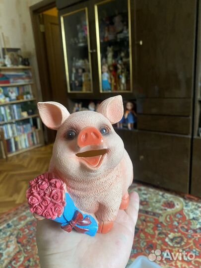 Фигурки свинок
