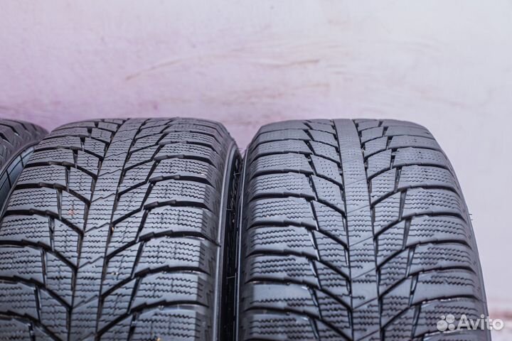 Triangle Snowlink TWT02 215/55 R17 98R