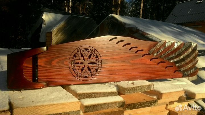 Гусли крыловидные 