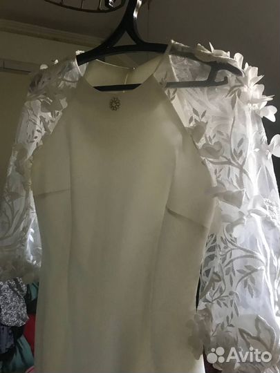 Нарядное платье 44 р миди