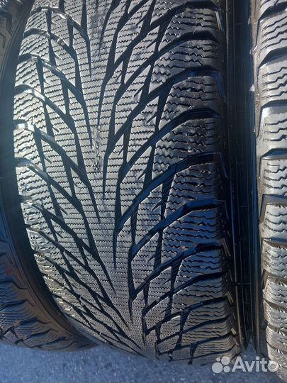 Nokian Tyres Hakkapeliitta R2 215/60 R16 99R