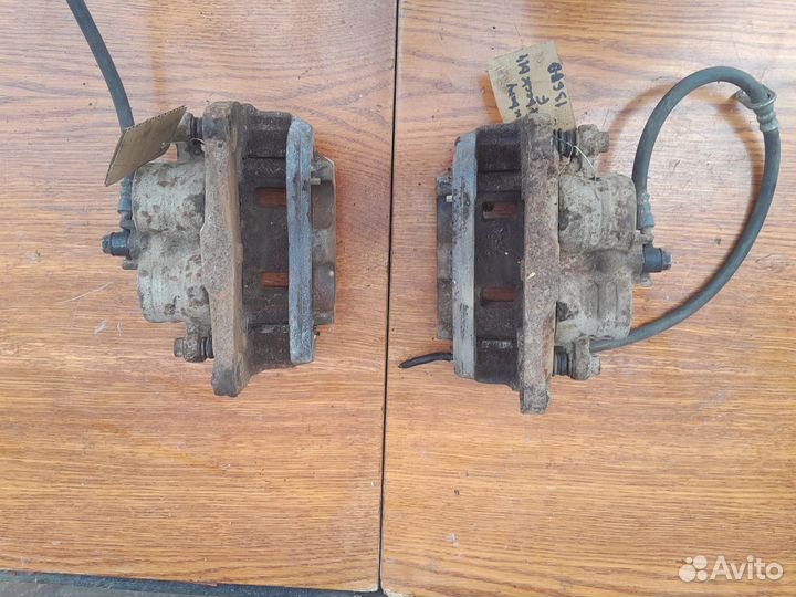 Суппорт передний Subaru Outback BR/B14