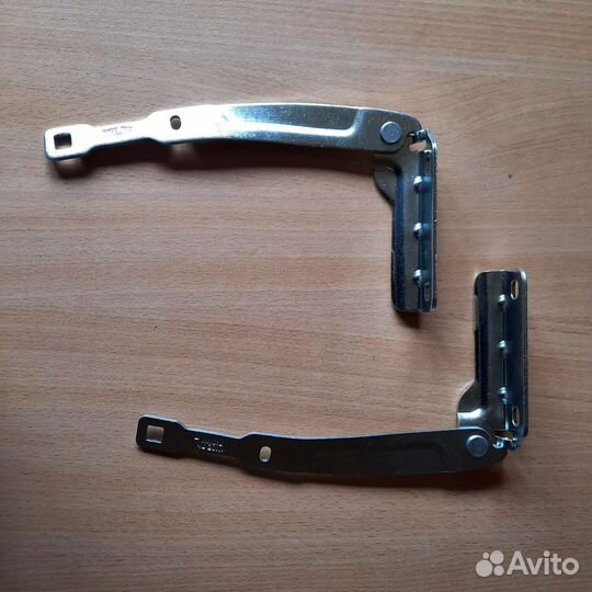 Петли капота Renault Logan