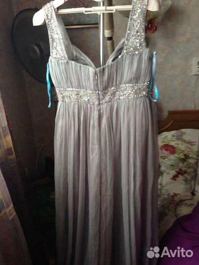 Платье расшитое