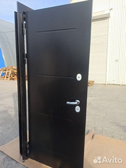 Дверь входная металлическая