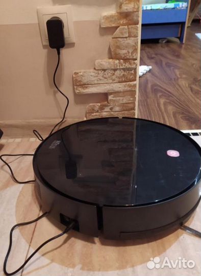 Робот пылесос Royal Wellfort