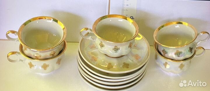 Часть сервиза 5 кружек 6 блюдцев