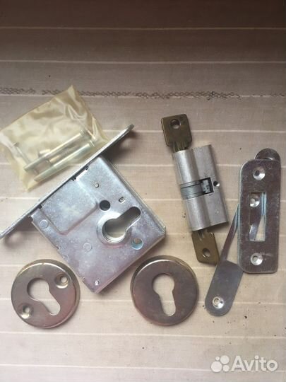 Замок навесной новый