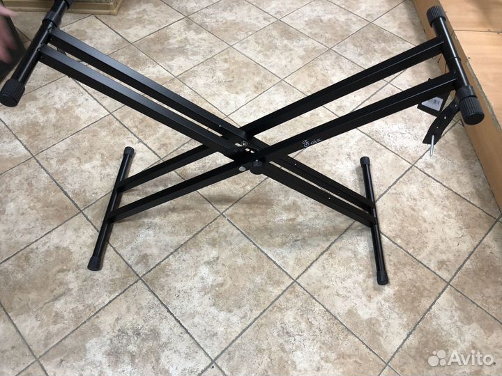 Стойка для клавишных инструментов