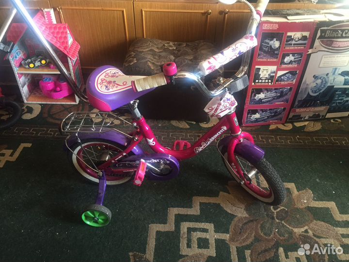 Детский велосипед с родительской ручкой