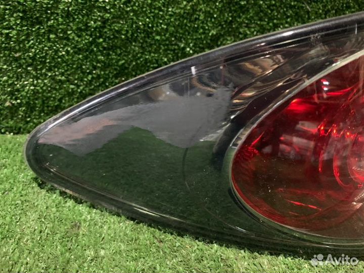 Стоп-сигнал / фонарь задний правый Mazda Atenza