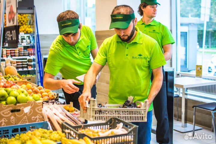 Работник торгового зала в ночь (без кассы)