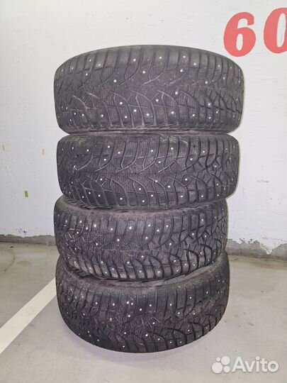 Bridgestone Blizzak Spike-02 SUV 275/60 R20