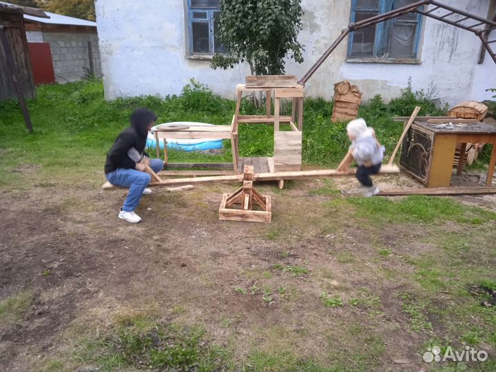 Качель-балансир