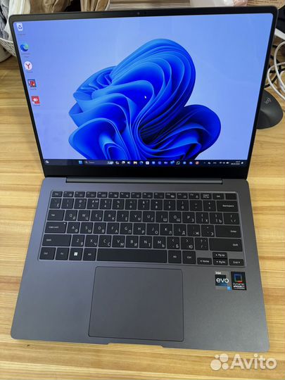 Samsung galaxy book 3 pro 14