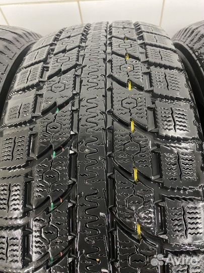 Toyo Observe GSi-5 235/60 R18