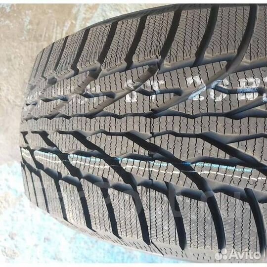Kumho WinterCraft WS71 265/40 R21 105V