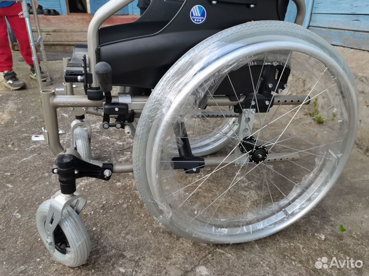 Кресло коляска инвалидное vermeiren v300 dc
