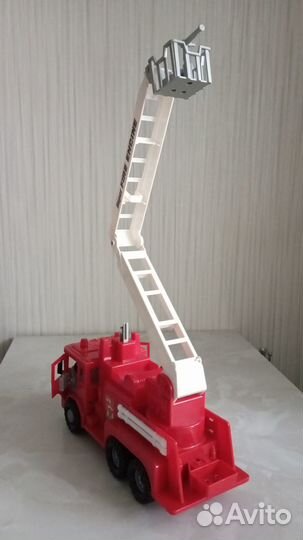 Детская инерционная пожарная машина