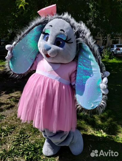 Поздравление Чебурашки. Ростовые куклы