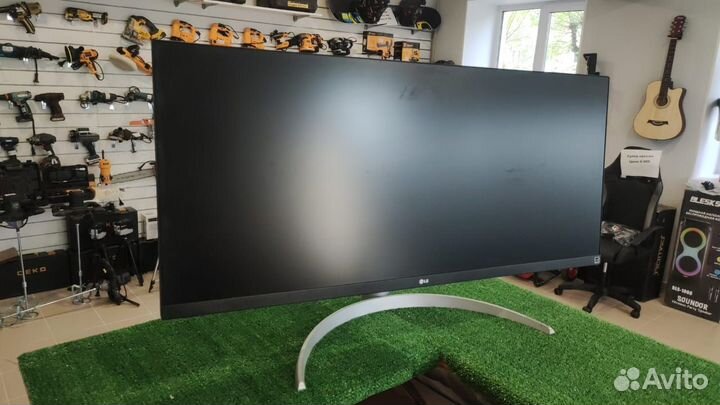 Монитор LG 