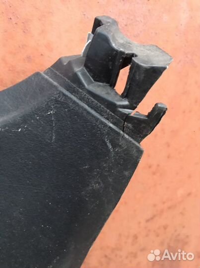 Обшивка двери багажника Пежо 207