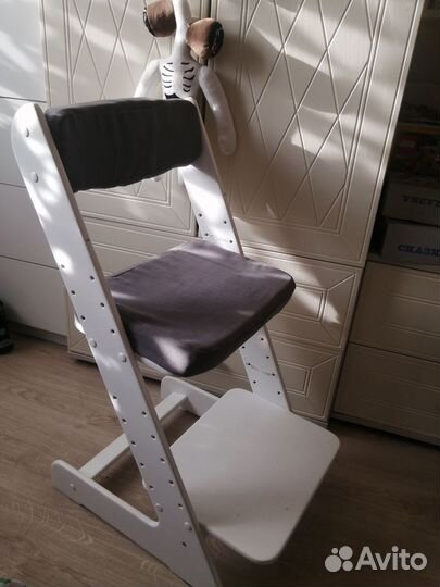 Детский растущий стул