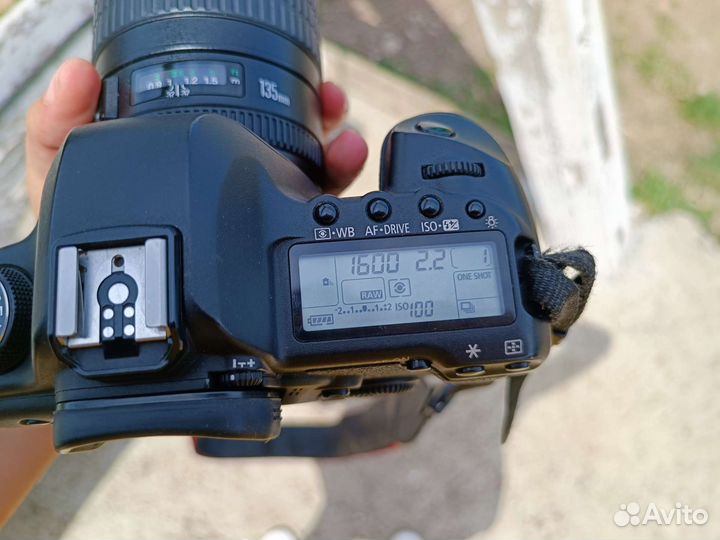 Зеркальный фотоаппарат Canon mark ll 5D