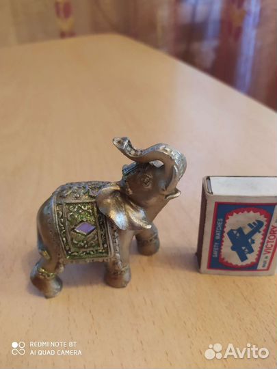 Статуэтка слон