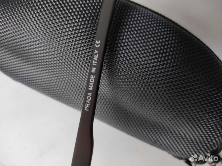 Солнцезащитные очки мужские Prada