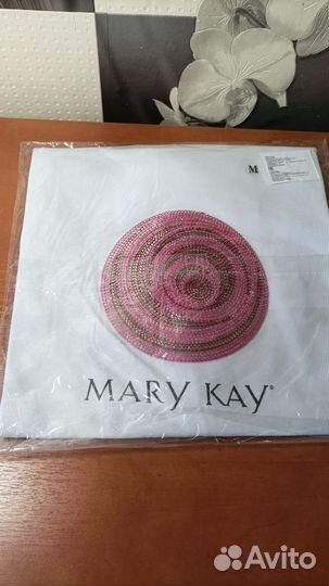 Футболка с логотипом Mary Kay