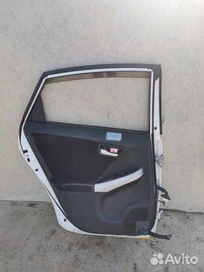 Дверь задняя левая Toyota Prius ZVW30