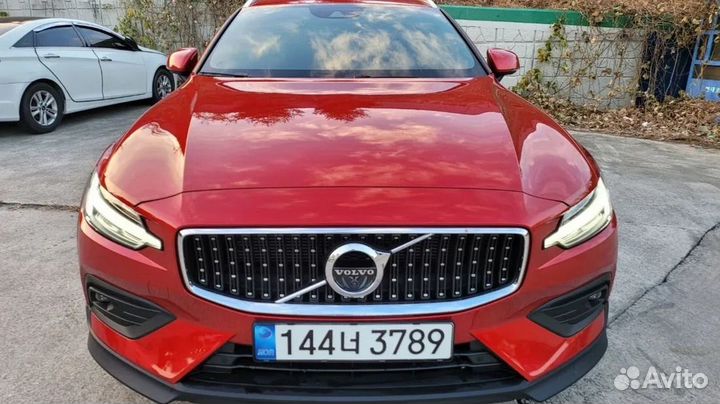 Volvo V60 Cross Country 2.0 AT, 2020, 42 000 км