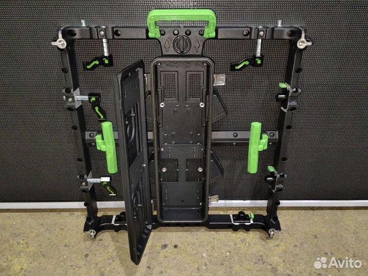 Прокатный светодиодный экран P2.9 outdoor