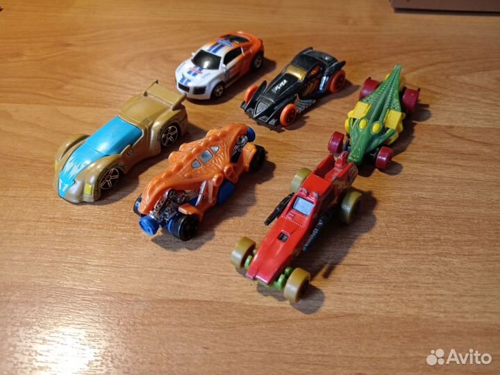 Машинки hot wheels