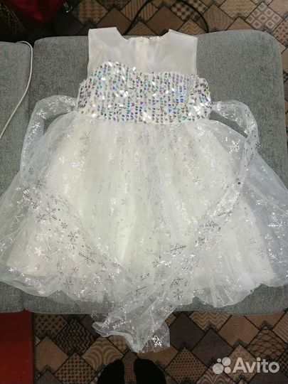 Нарядное платье для девочки