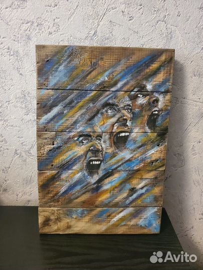 Картина на щите от упаковочного ящика 