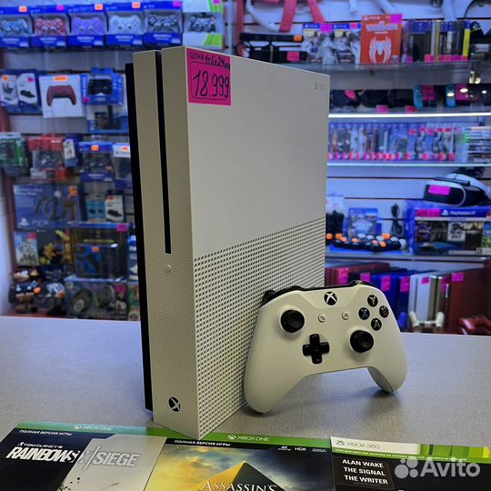 Xbox One S 1tb + 24 игры