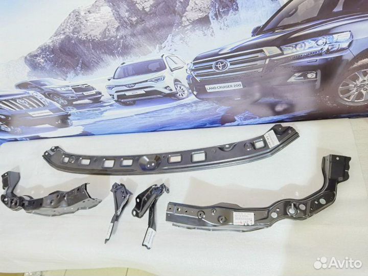 Кронштейн бампера и фар Toyota Land Cruiser 200