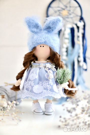 Текстильная кукла зайка в голубом платье. Тильда