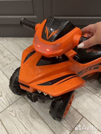 Машинка-каталка