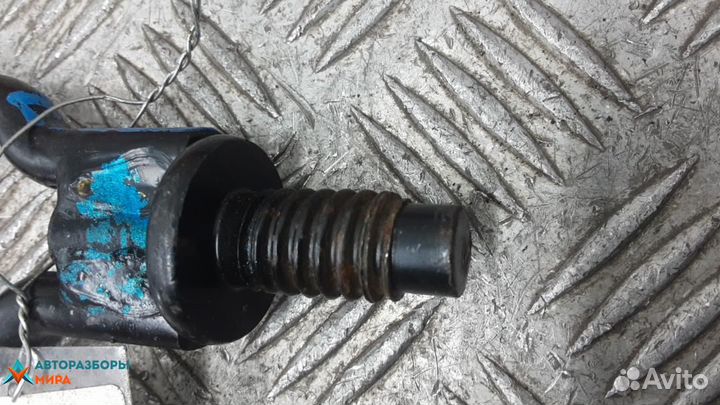 Крюк буксировочный Ford Focus 2 2008