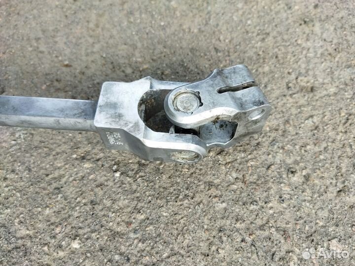 Кардан рулевой BMW E81 E82 E84 E87 E90 E91 E92