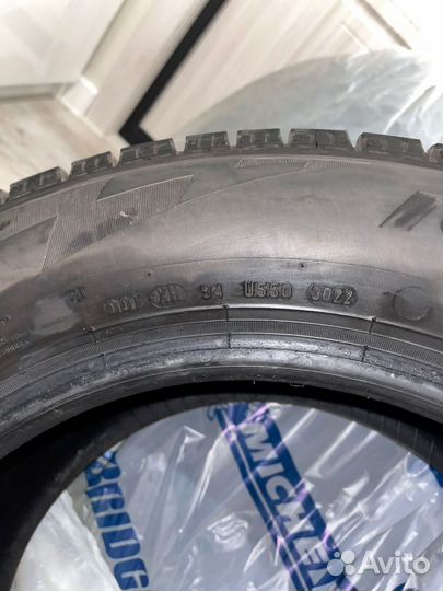 Pirelli Ice Zero FR 215/60 R16 99H