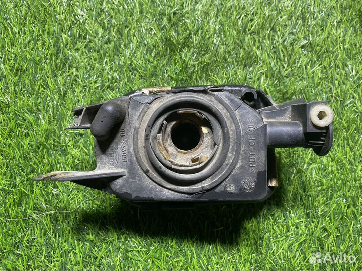 Противотуманная фара Mercedes W203