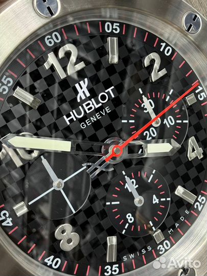 Настенные часы Hublot Geneve