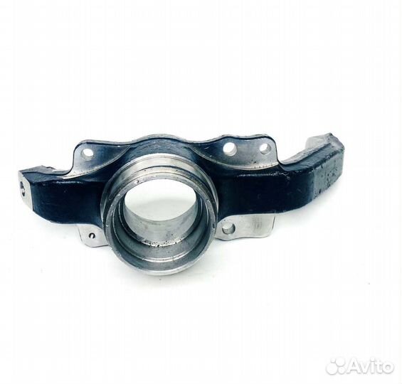 Кулак поворотный Нива 4*4 левый