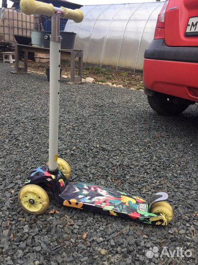 Самокат детский трехколесный