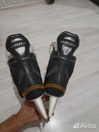 Хоккейные коньки bauer