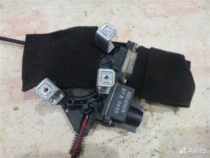 Стеклоподъемник передний левый Volkswagen